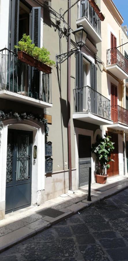 INTENDENZA 32 Suite Historical Centre Bari Exterior foto